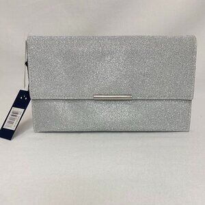 LA REGALE- NWT - Sparkle Jacquard Wallet On Chain